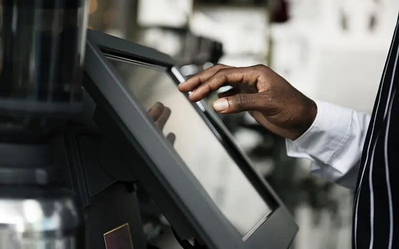 الشركة المصنعة لشاشة اللمس السعوية3