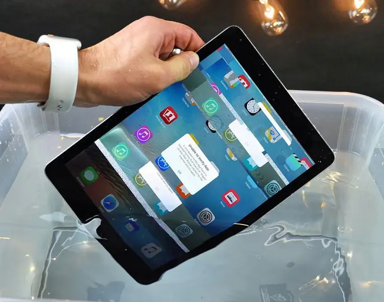 Wiederherstellung von Wasserschäden auf dem iPad-Bildschirm