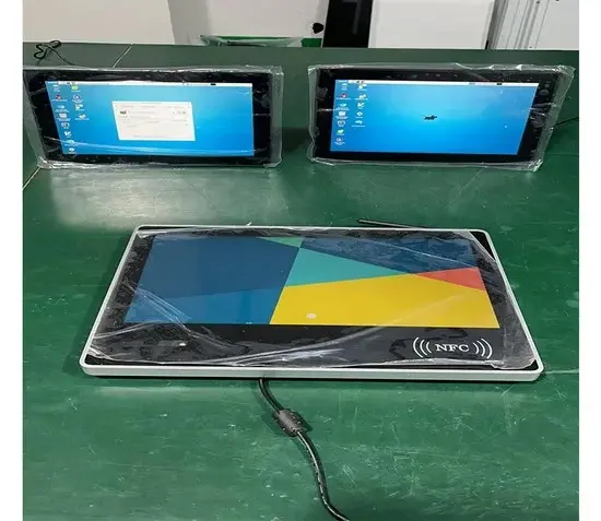 LED Bar 15.6 بوصة شاشة LCD تفاعلية تعمل باللمس مع مشغل لافتات رقمية