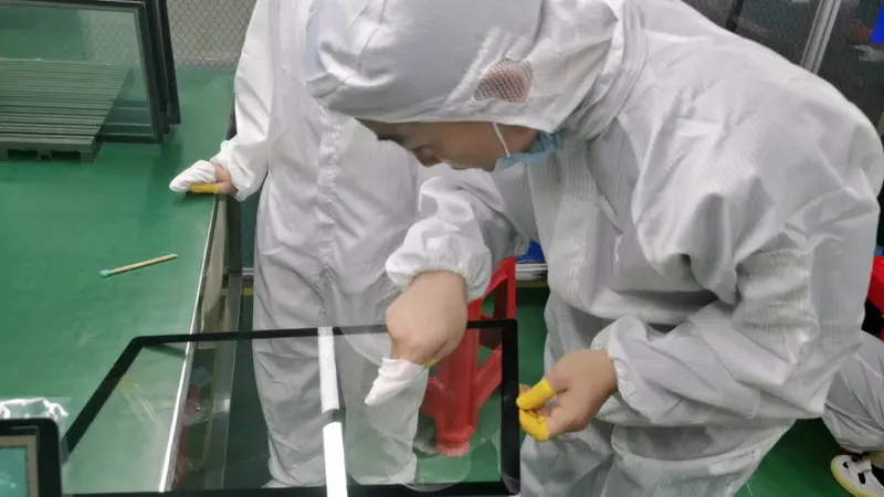 تصنيع لوحة شاشة تعمل باللمس بالسعة