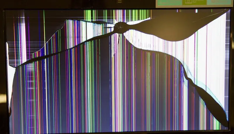 Grieta de la pantalla LCD sin tocar