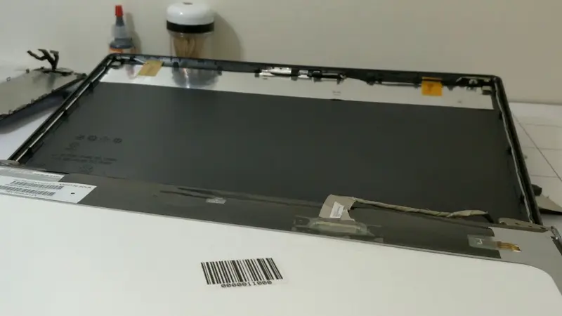 Reemplazar la pantalla LCD Satellite C55D-B5242