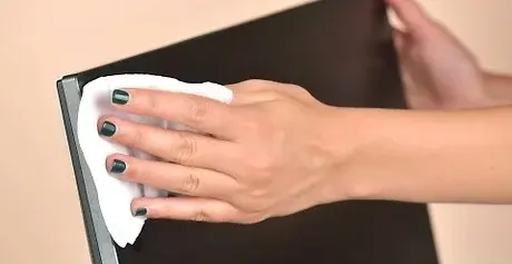 Limpiar la pantalla LCD de un monitor de computadora