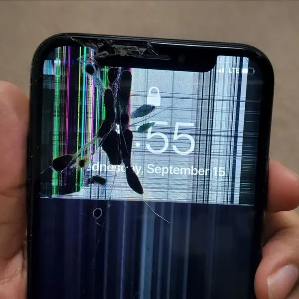 Daño de la pantalla LCD agrietada del iPhone