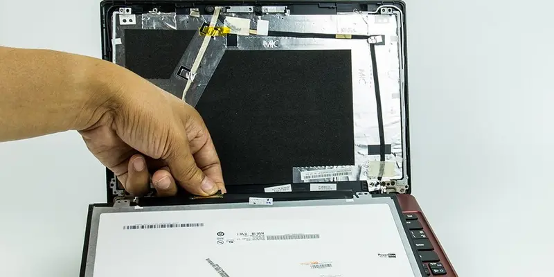 Tiempo para reparar la pantalla LCD rota