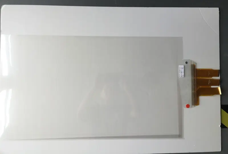 شاشة تعمل باللمس بالسعة