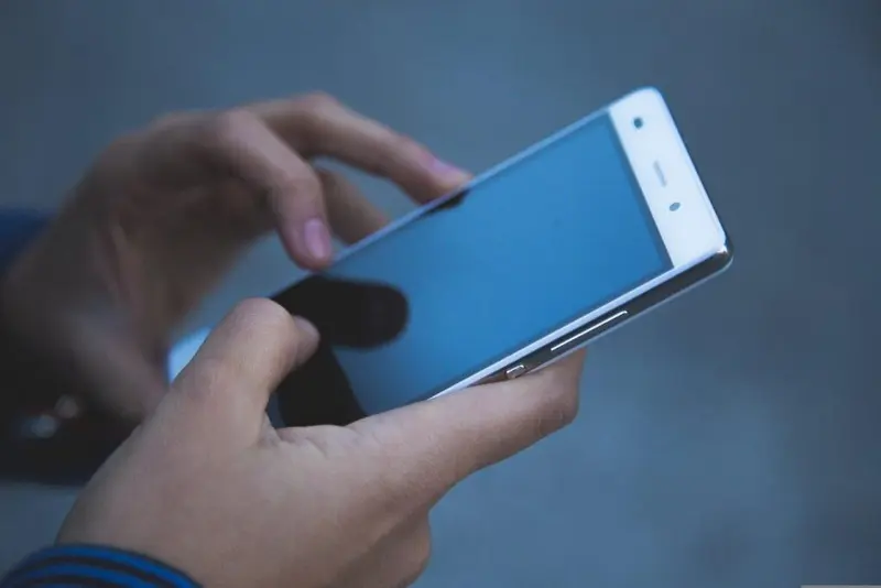 reproducir en la pantalla táctil capacitiva